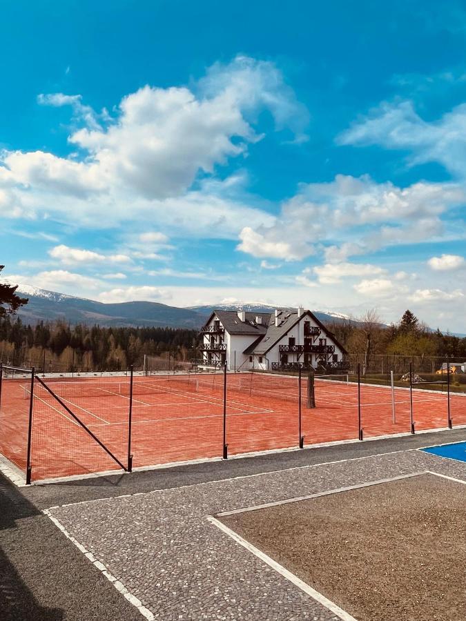 Kazalnica Family&Conference Resort Kolo Karpacza Sosnówka Eksteriør billede