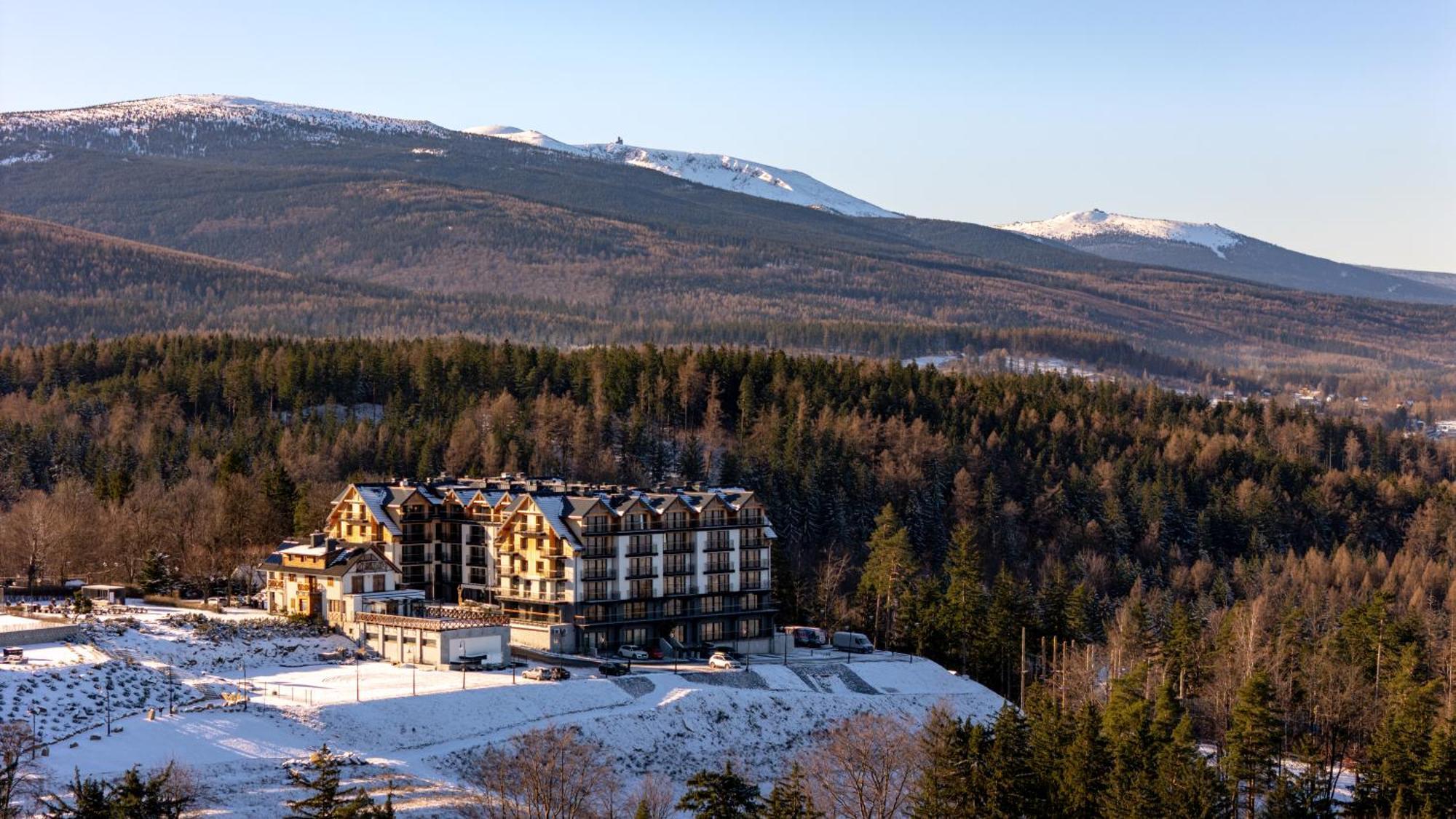 Kazalnica Family&Conference Resort Kolo Karpacza Sosnówka Eksteriør billede
